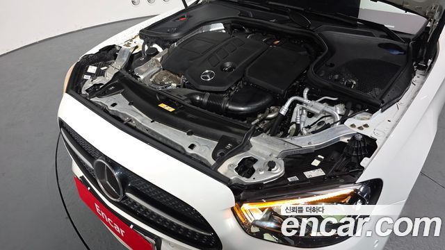 Mercedes-Benz E-Class 2021 — photo 6