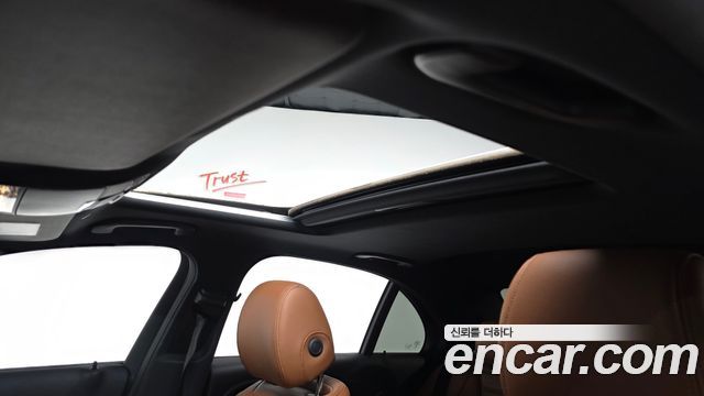 Mercedes-Benz E-Class 2021 — photo 19