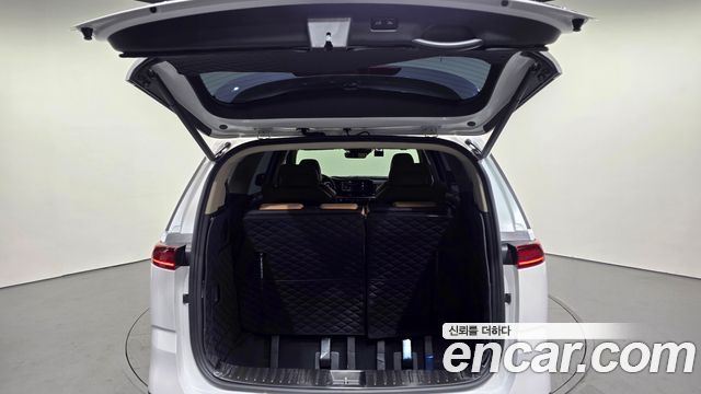 Kia Canival 2021 — photo 20