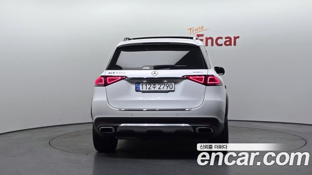 Mercedes-Benz GLE-Class 2022 — photo 4