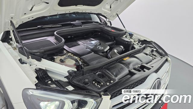 Mercedes-Benz GLE-Class 2022 — photo 6