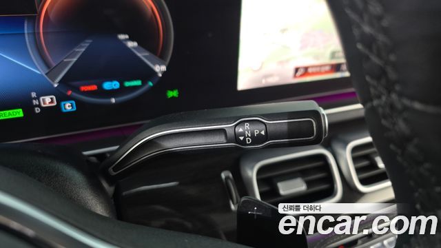 Mercedes-Benz GLE-Class 2022 — photo 9