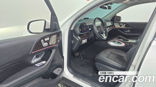 Mercedes-Benz GLE-Class 2022 — photo 10