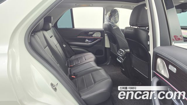 Mercedes-Benz GLE-Class 2022 — photo 12