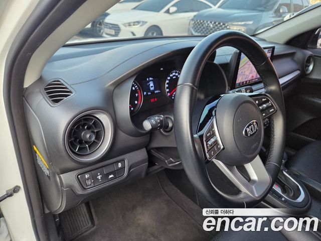 Kia K3 2021 — photo 12