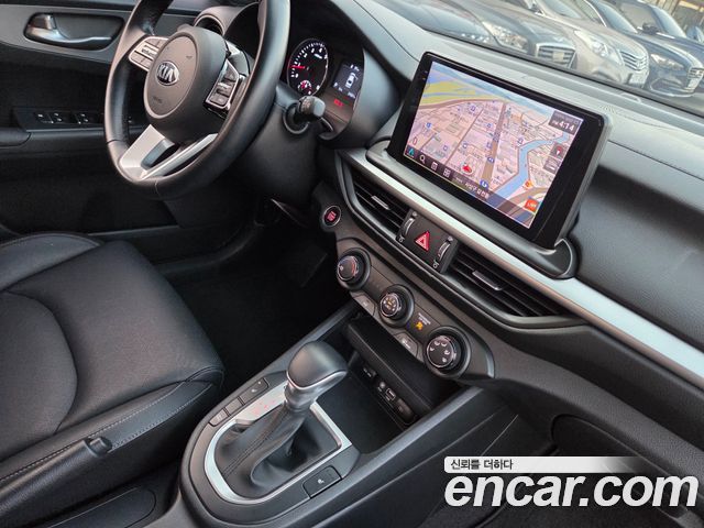 Kia K3 2021 — photo 20