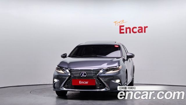Lexus ES 2018 — photo 3