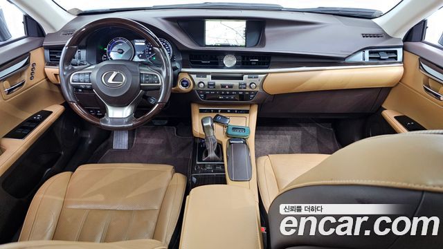 Lexus ES 2018 — photo 7