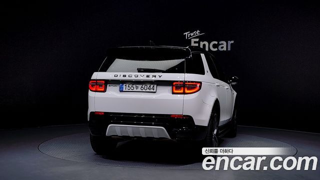 Land Rover Discovery Sport 2025 — photo 4