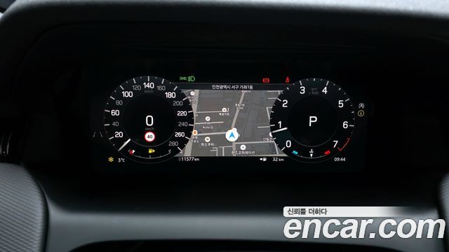 Land Rover Discovery Sport 2025 — photo 8