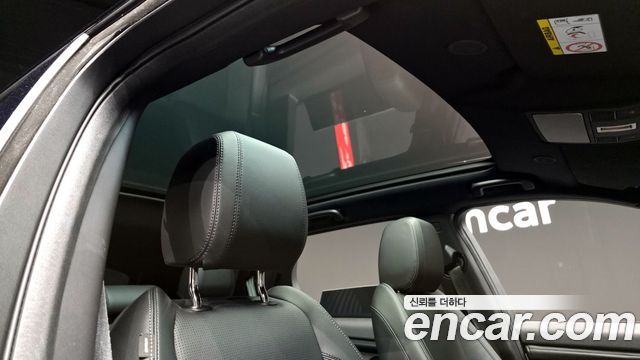 Land Rover Discovery Sport 2025 — photo 18