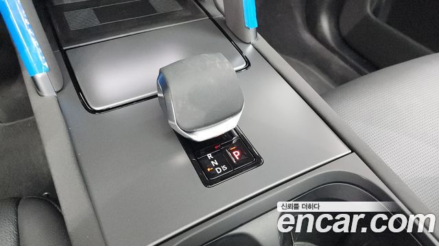 Land Rover Discovery Sport 2025 — photo 9