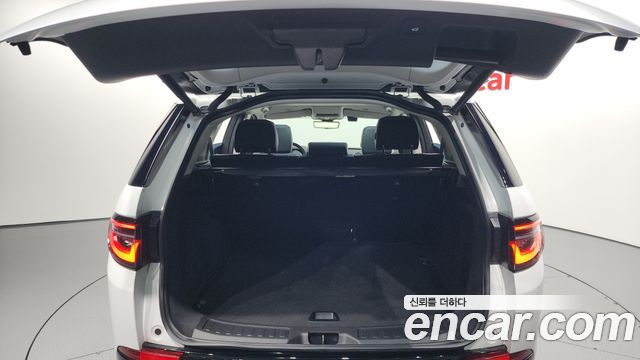 Land Rover Discovery Sport 2025 — photo 20