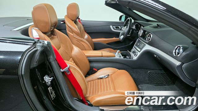 Mercedes-Benz SL-Class 2019 — photo 11