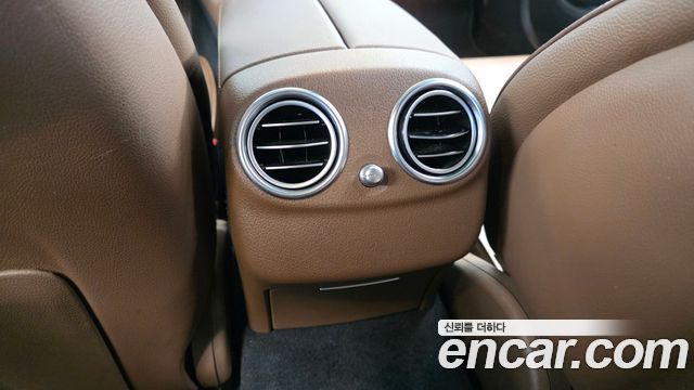 Mercedes-Benz E-Class 2021 — photo 18