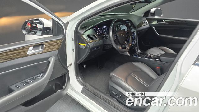 Hyundai Sonata 2016 — photo 11