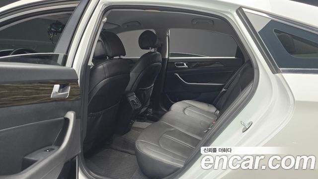 Hyundai Sonata 2016 — photo 12