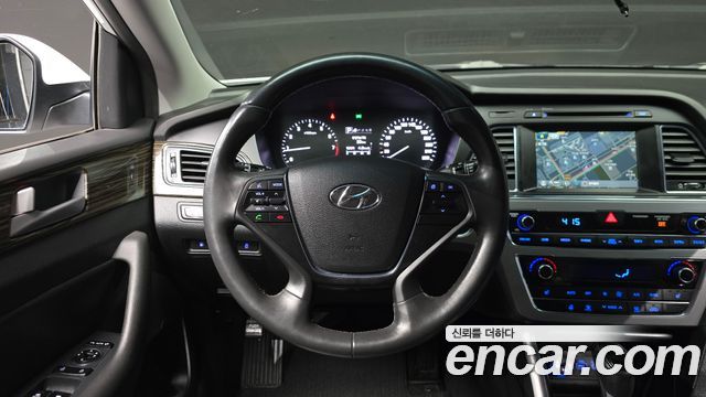 Hyundai Sonata 2016 — photo 13