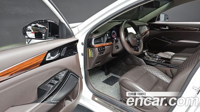 Kia K7 2016 — photo 11