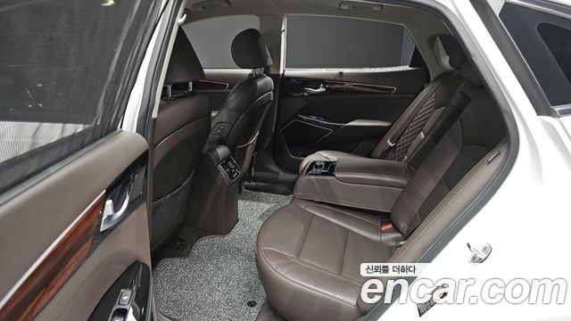 Kia K7 2016 — photo 12