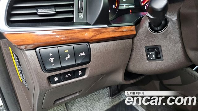 Kia K7 2016 — photo 14