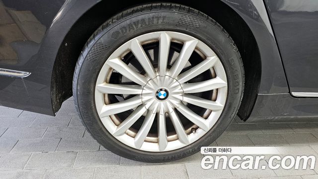 BMW 7-Series 2016 — photo 5
