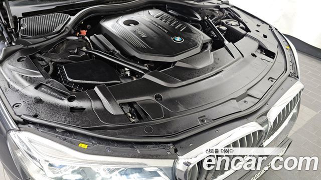 BMW 7-Series 2016 — photo 6