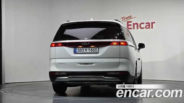 Kia Canival 2023 — photo 4