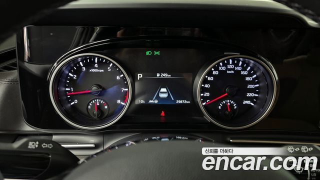 Kia Canival 2023 — photo 8