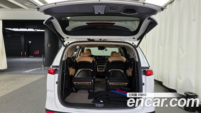 Kia Canival 2023 — photo 20
