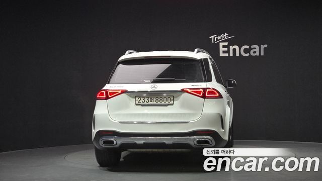 Mercedes-Benz GLE-Class 2019 — photo 4