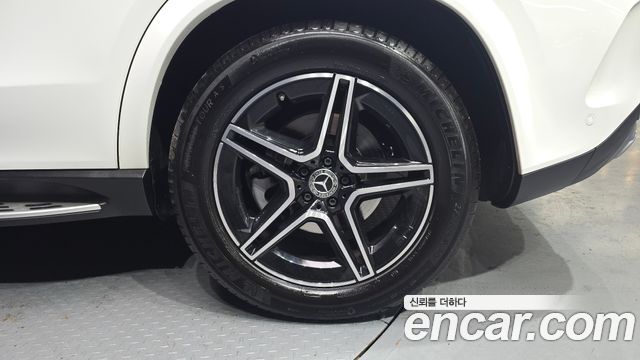 Mercedes-Benz GLE-Class 2019 — photo 5