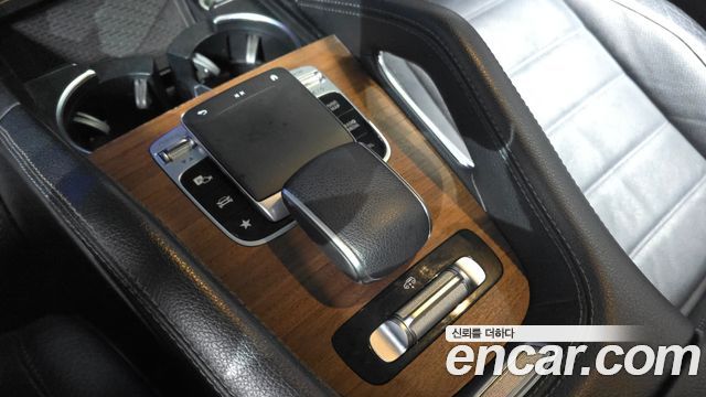 Mercedes-Benz GLE-Class 2019 — photo 18