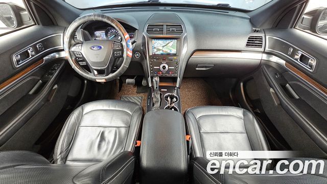 Ford Explorer 2017 — photo 7