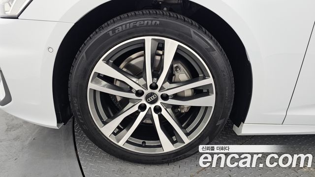 Audi A6 2022 — photo 5