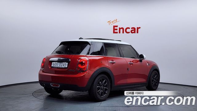 Mini Cooper 2016 — photo 2