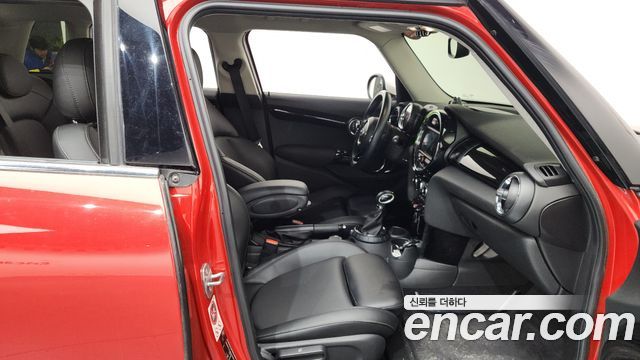 Mini Cooper 2016 — photo 11