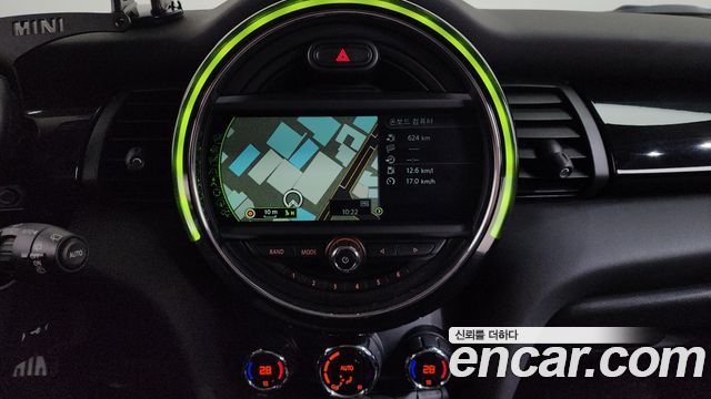Mini Cooper 2016 — photo 16