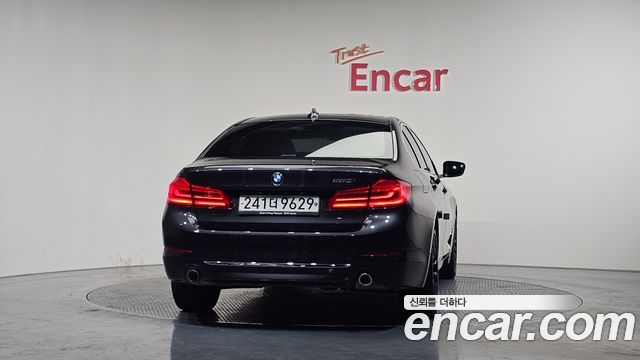 BMW 5-Series 2020 — photo 4