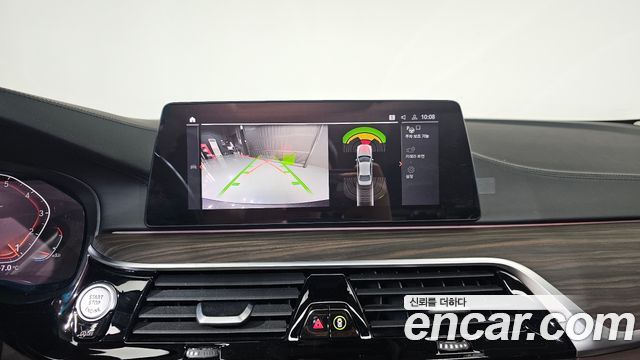 BMW 5-Series 2020 — photo 15
