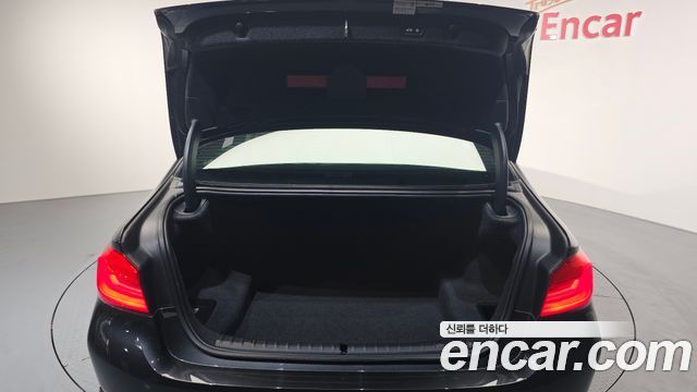 BMW 5-Series 2020 — photo 20