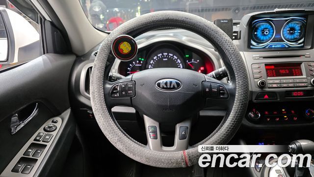 Kia Sportage 2016 — photo 13