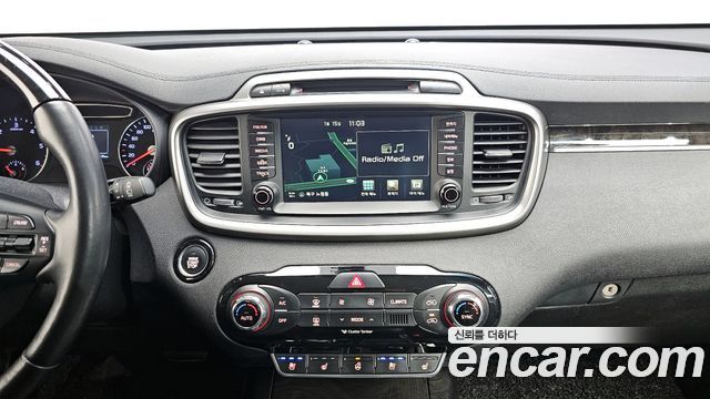 Kia Sorento 2015 — photo 16