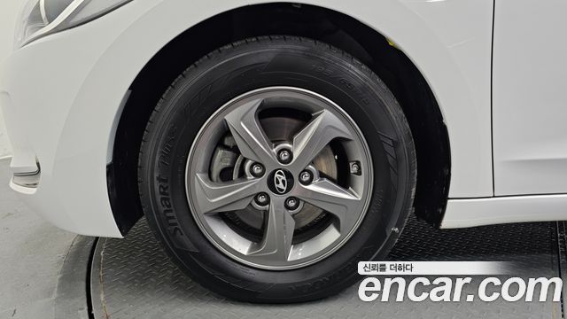 Hyundai AVANTE 2016 — photo 5