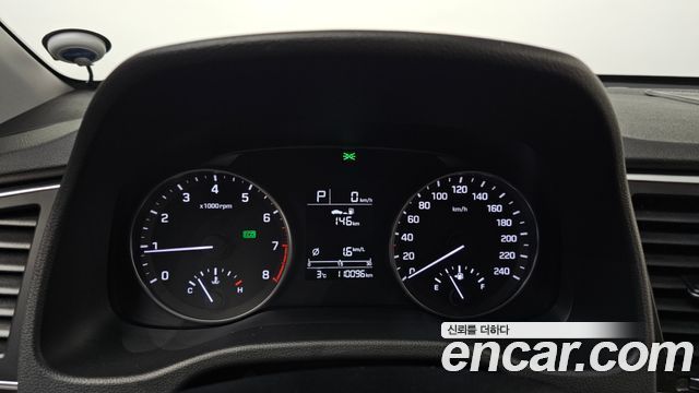 Hyundai AVANTE 2016 — photo 8