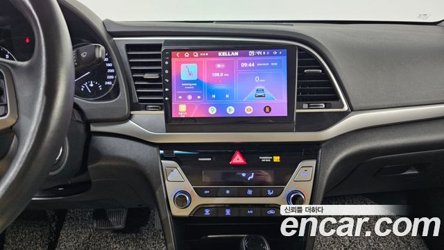 Hyundai AVANTE 2016 — photo 14