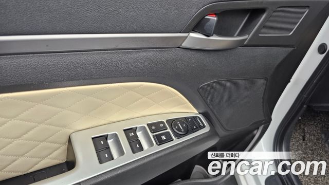 Hyundai AVANTE 2016 — photo 18