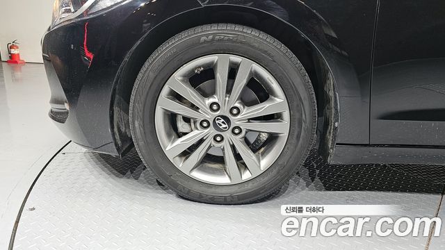 Hyundai AVANTE 2016 — photo 5