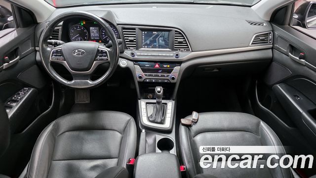 Hyundai AVANTE 2016 — photo 7