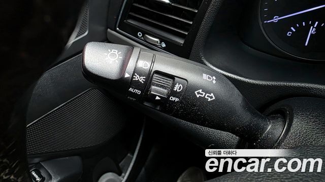 Hyundai AVANTE 2016 — photo 18